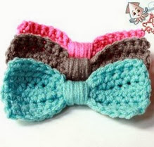 http://translate.googleusercontent.com/translate_c?depth=1&hl=es&rurl=translate.google.es&sl=auto&tl=es&u=http://ktandthesquid.com/2013/08/28/free-crochet-bow-pattern/&usg=ALkJrhjo6GX2yp4-TLAyXoKVdJ5hhiG39A