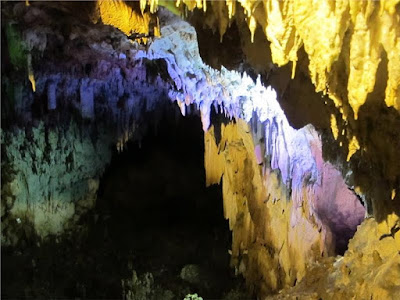 Mo Luong Cave