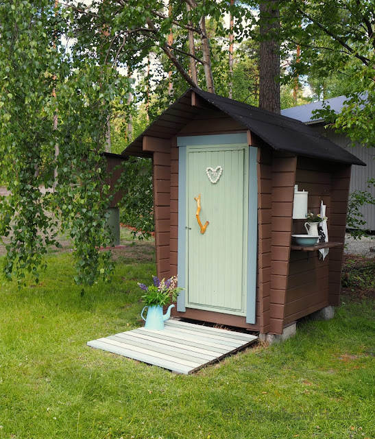 lingonberryhouse, pikkula, outhouse, leisure home, juhannus, mittumaari, midsummer, sunset, sateenkaari