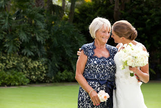 Shots with mom on the wedding day