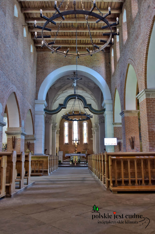 krucyfiks-sandomierz-ołtarz-kościół-świętego-jakuba