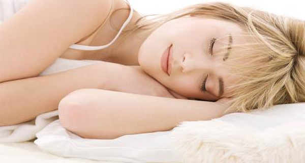 Hasil gambar untuk Manfaat Luar Biasa Tidur Tanpa Bantal Bagi Kesehatan