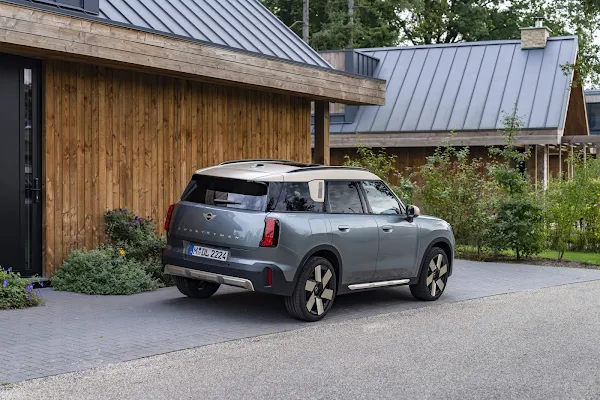 Novo MINI Countryman 2024 ganha versão híbrida leve