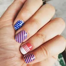 Shellac Manicure.