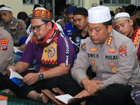 Polda Sumbar Inisiasi D'oa Bersama Insan Sepakbola untuk Korban Kanjuruhan Malang