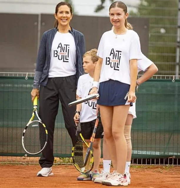 Danish Crown Princess Mary, together with executives of The Mary Foundation, visited Gladsaxe Tennis Club