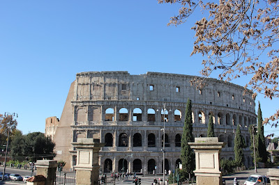 Bir Yanın Ölüm Bir Yanın Yaşam Ah Colosseo ! - Yeşim Yeşiloğlu 