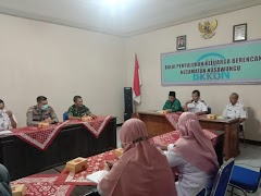 Anggota Koramil Nusawungu Hadiri Lokmin Lintas Sektoral Bidang Kependudukan dan KB