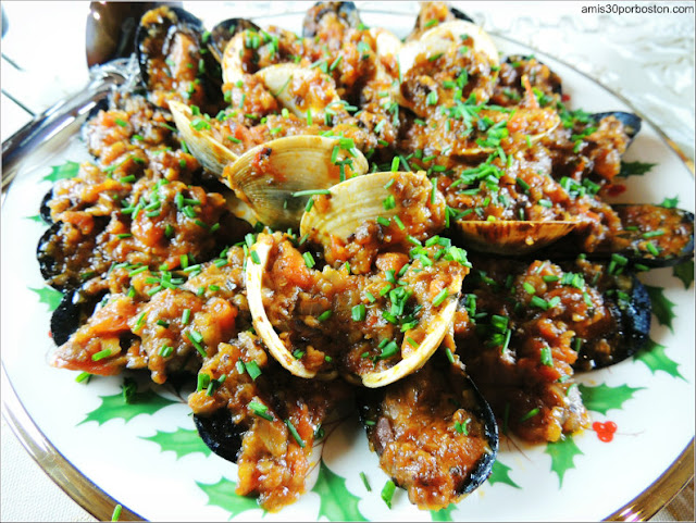 Mejillones y Almejas en Salsa de Tomate