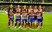 CLUB ATLÉTICO DE MADRID - Madrid, España - Temporada 2015-16 - Oblak, Gabi, Filipe Luis, Savic, Fernando Torres y Godín; Griezmann, Jesus Gámez, Tiago, Koke y Carrasco - REAL BETIS 0 ATLÉTICO DE MADRID 1 (Koke) - 22/11/2015 - Liga de 1ª División, jornada 12 - Sevilla, estadio Benito Villamarín