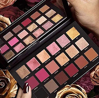Huda Beauty Rose Gold Eyeshadow Palette (18 shades in 1 kit) with mirror