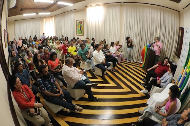 Prefeitura dá posse a membros do Conselho LGBT Natal