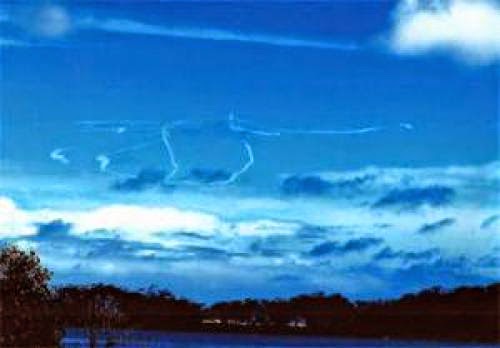 Ufology Ufo Orb Contrail Chemtrail Connection Catching Citizens Consciousnesses
