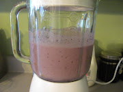 Throw it all in the blender and blend until smooth. Mmmmmmmm, looks yummy. (img )