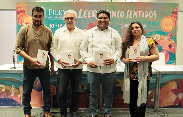 Presenta Rogerio Castro su libro "Del pueblo para Yucatán" en la FILEY 2024