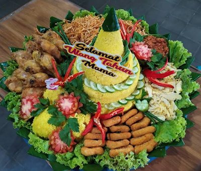 Nasi Tumpeng