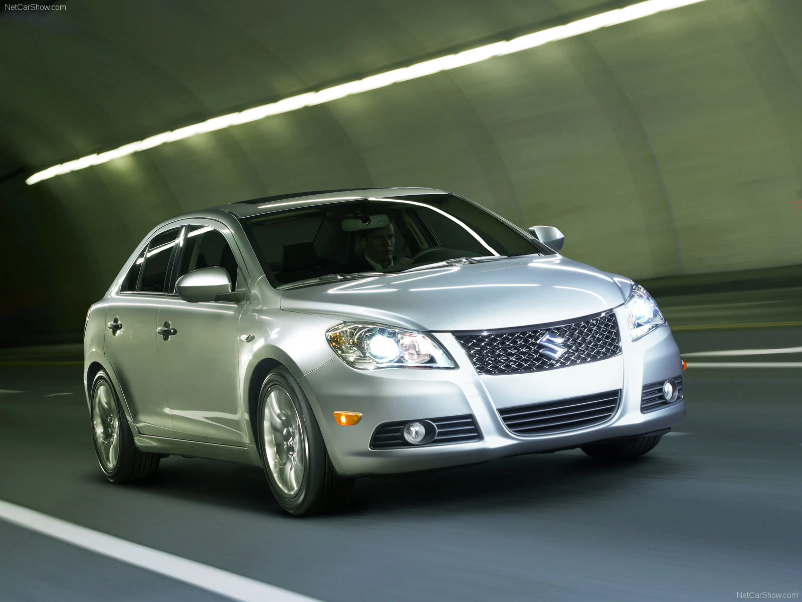 Hình ảnh xe ô tô Suzuki Kizashi 2010 & nội ngoại thất