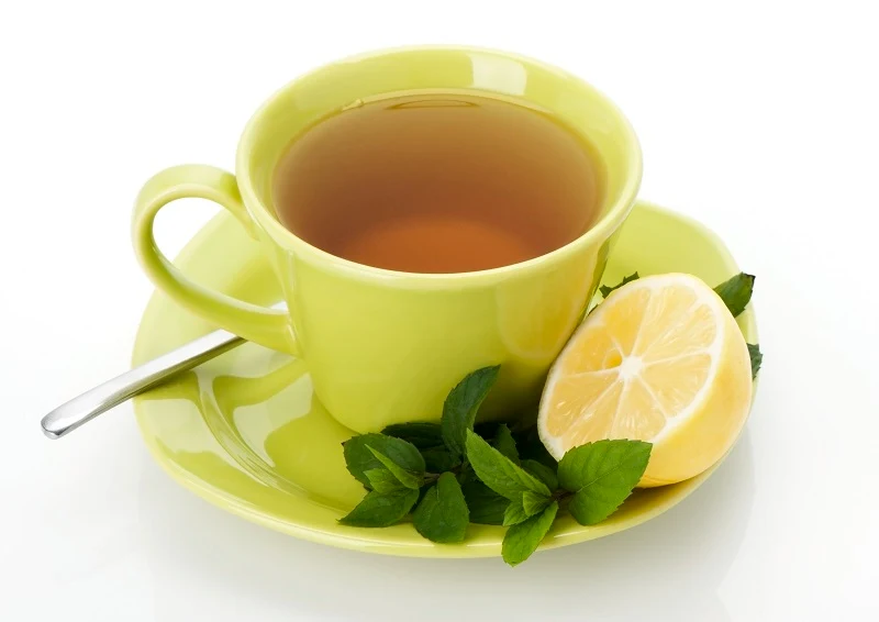 10 Benefícios à Saúde do Chá Verde Com Limão