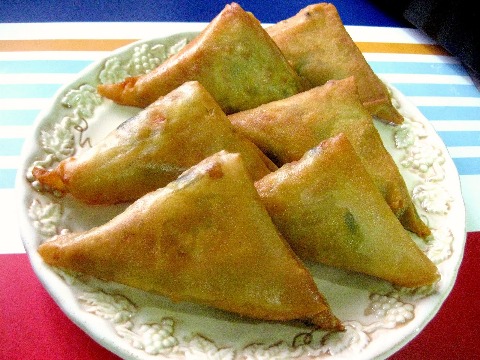 RESEPI NENNIE KHUZAIFAH: Samosa ayam