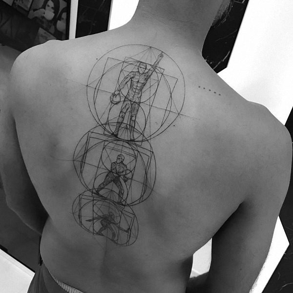 este_vitruviano_de_basquete_da_tatuagem
