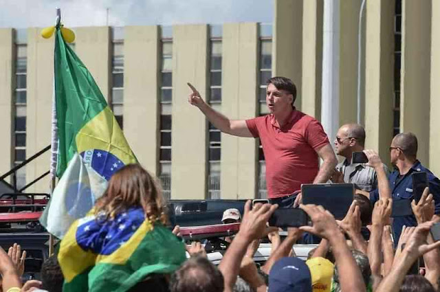 Jair Bolsonaro faz convocação para manifestação nesse domingo...