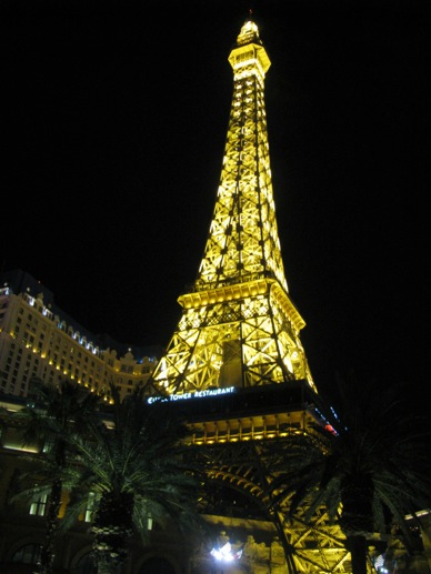 DayalongVegasStrip-30-2012-03-1-20-07.jpg