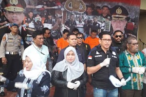 Kedua Kaki Menahan Timah Panas Yang di DOR Oleh Polisi Kepada Pelaku Jambret Ibu Gendong Bayi