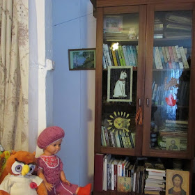 Книжный шкаф