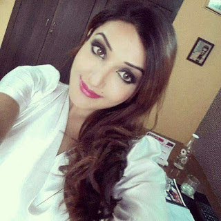 Desi Karachi Sizzling Hot Girls Pictures