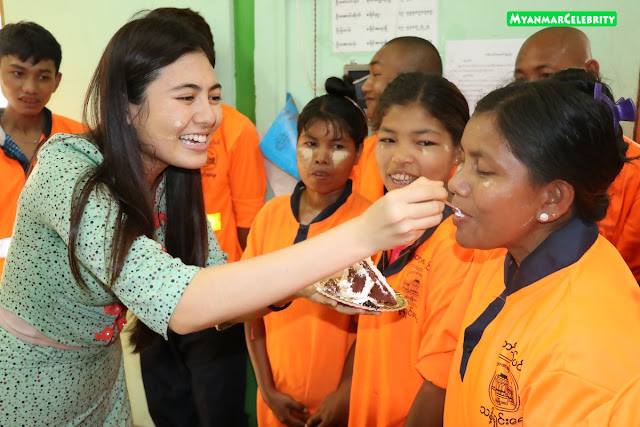 ေမြးေန႔မွာ စည္ပင္၀န္ထမ္းေတြအတြက္ ဆန္၊ဆီ လွဴခဲ႔တဲ႔ ေ႐႔ႊသမီး 