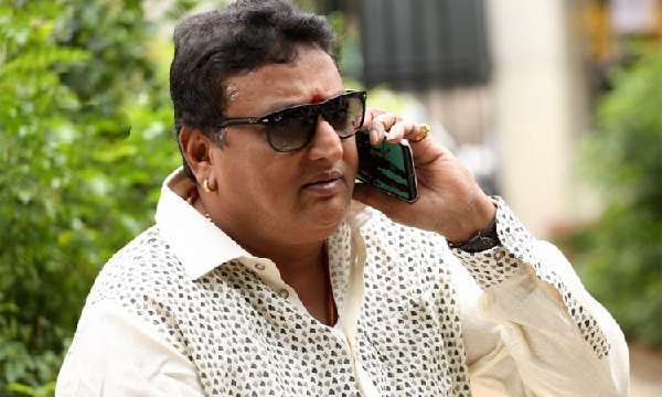 comedian prudhvi raj approaches police over tiktok troll videos, prudhvi raj gave police complete on tiktok troll videos, prudhvi raj complete tik tok videos, latest tollywood news, movie news,