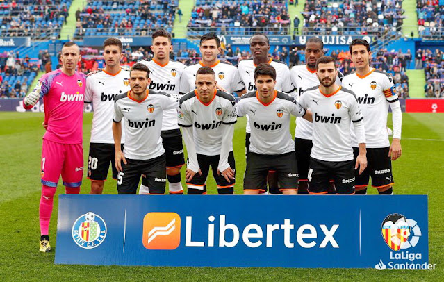 VALENCIA C. F. Temporada 2019-20. Jaume Domenech, Ferran Torres, Gabriel Paulista, Maxi Gómez, Mouctar Diakhaby, Geoffrey Kondogbia, Dani Parejo. Alessandro Florenzi, Rodrigo Moreno, Carlos Soler, José Luis Gayá. GETAFE C. F. 3 VALENCIA C. F. 0. 08/02/2020. Campeonato de Liga de 1ª División, jornada 23. Getafe, Madrid, estadio Coliseum Alfonso Pérez. GOLES: 1-0: 58’, Jorge Molina. 2-0: 67’, Jorge Molina. 3-0: 87’, Jaime Mata.