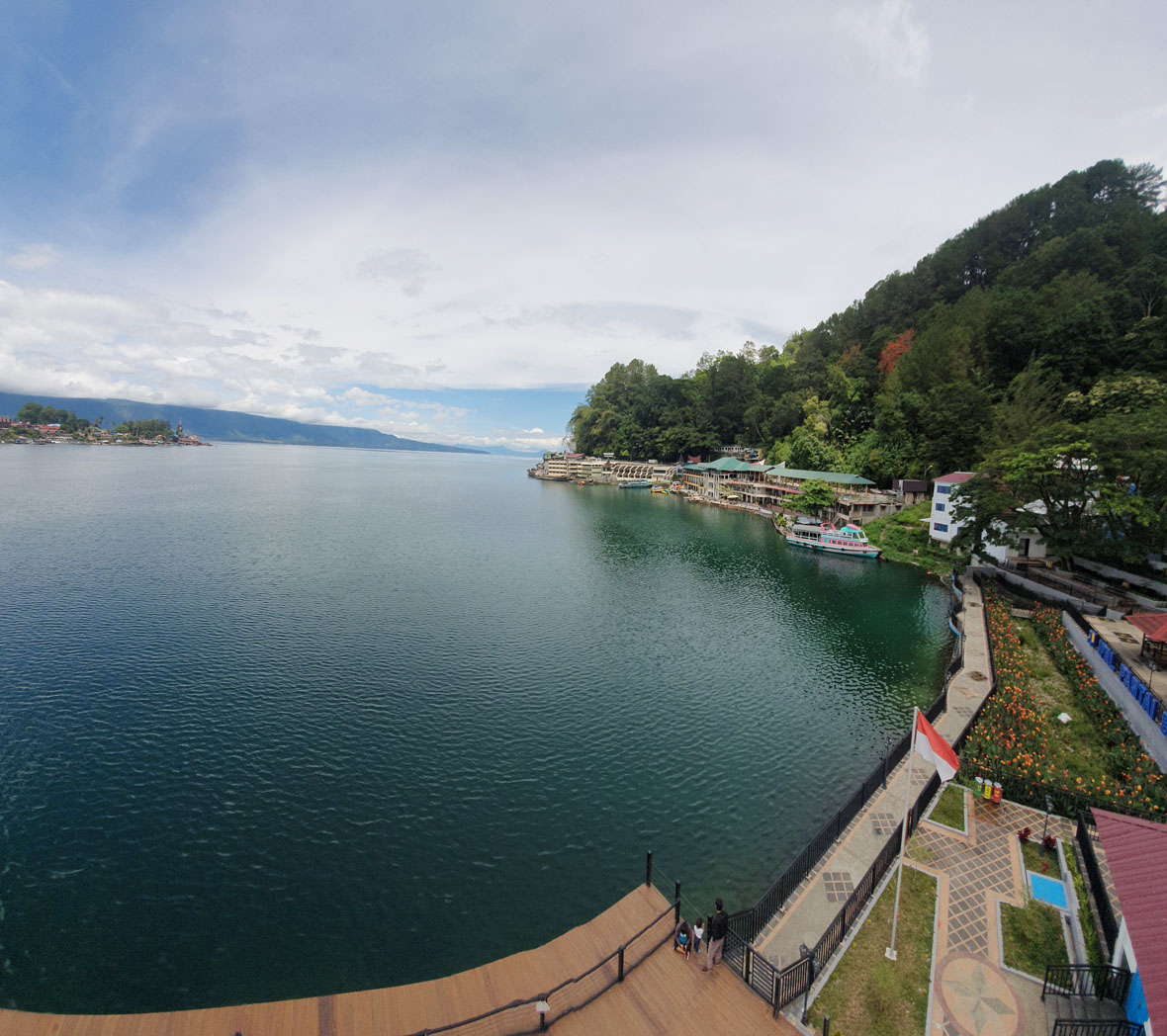 Pantai Bebas Parapat