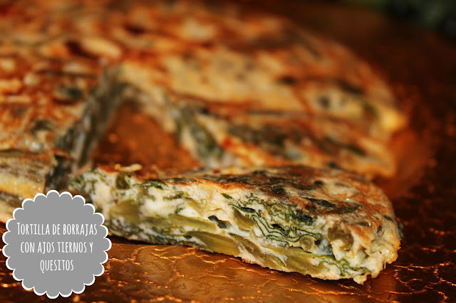 TORTILLA DE BORRAJAS CON AJETES Y QUESITOS