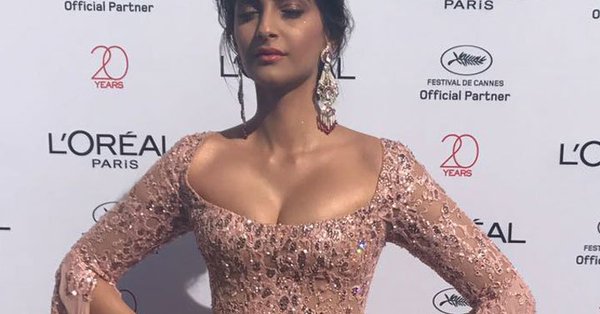 Sonam Kapoor Wore The Gown Of Our Dreams At Cannes 2017