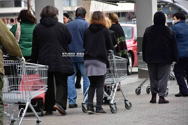 Ουρές παντού στην Αργολίδα - Το κρύο επιδεινώνει την ταλαιπωρία των πολιτών