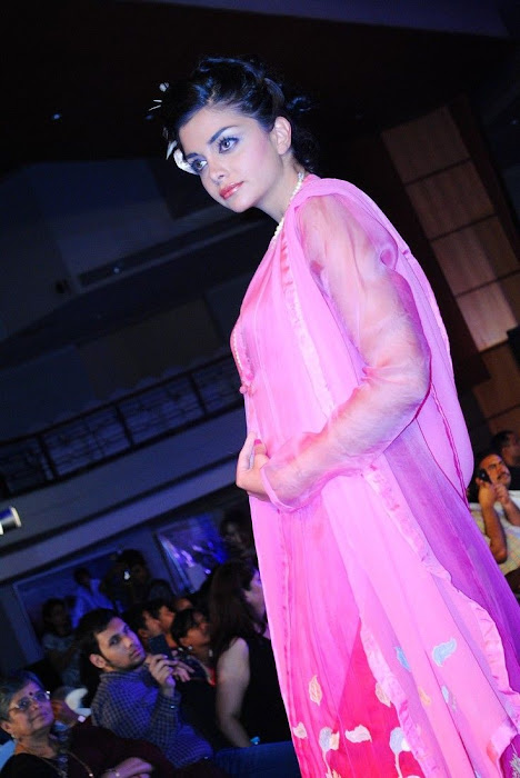 hyderabad fashion week beautiful model unseen pics