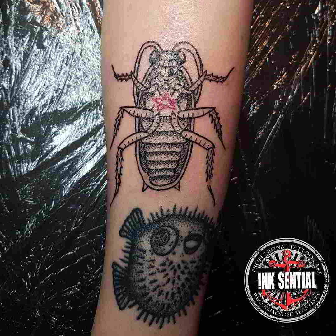 Un Tatuaje de Cucaracha