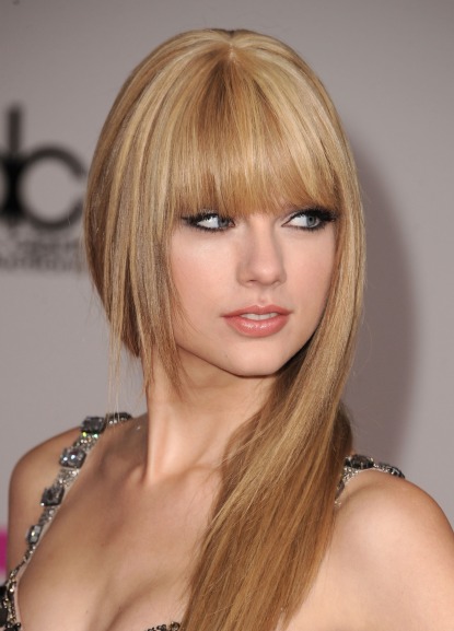 taylor swift with bangs and straight. Taylor+swift+hair+straight