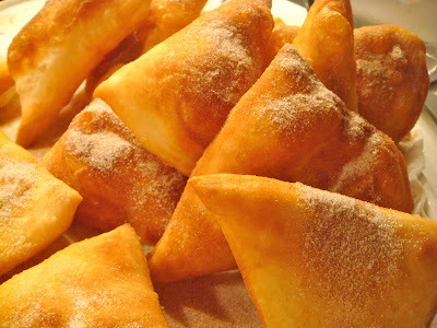 Sopaipillas with cinnamon-sugar