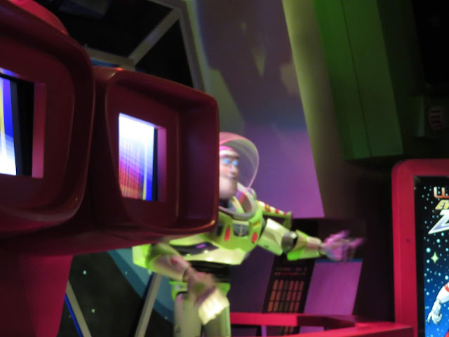 Buzz Lightyear Animatronic Space Ranger Spin Tomorrowland Magic Kingdom