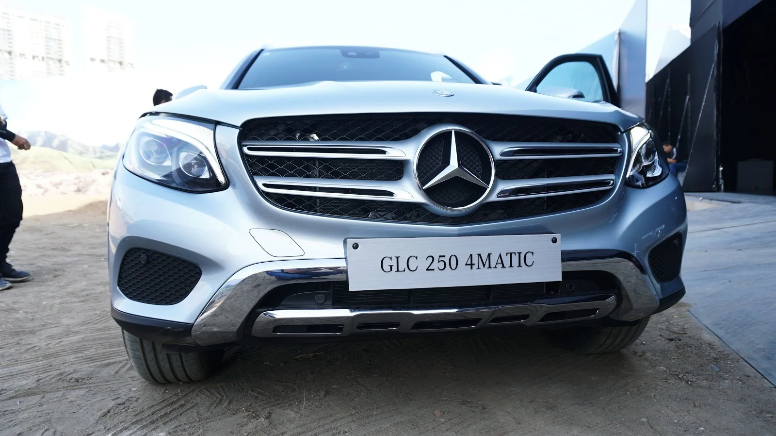 Cận cảnh Mercedes-Benz GLC 250 4Matic 2016