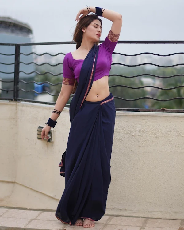 Mahira Sharma saree navel backless blouse hot actress