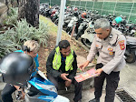 Sat Binmas Gencarkan Edukasi Kamtibmas dan Tertib Parkir di Sekitar Bandara Ngurah Rai