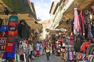 San Lorenzo market in Florence