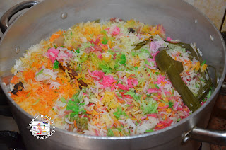 Dapur Mamasya: Nasi Minyak Hujan Panas & Rendang Hitam Sedap