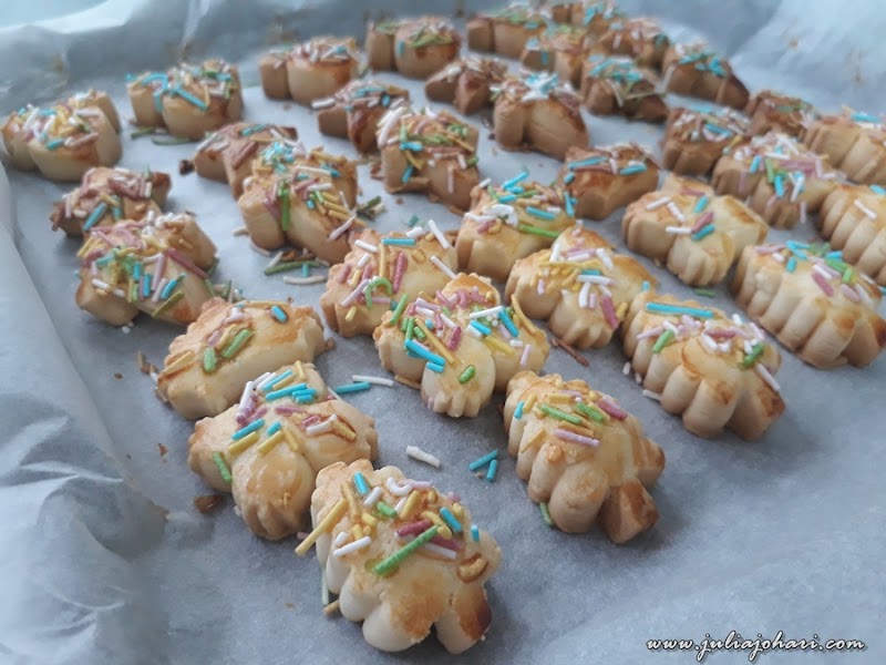 Resipi Biskut Susu Warna Warni Aidilfitri air tangan Encik Qaiser ilman 