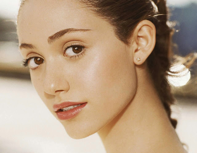 Emmy Rossum Wallpapers Free Download