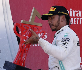 Lewis Hamilton wins after overtaking Bottas at start - Mercedes' 5th one-two victory in a row.