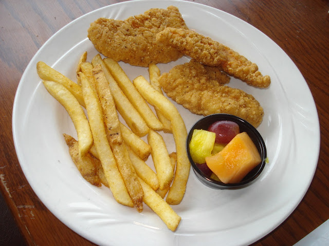 kids plate with fries and chicken fingers